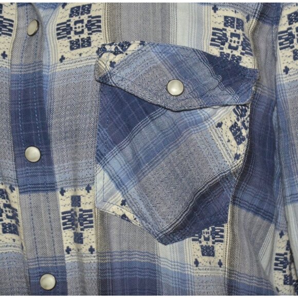 American Eagle Outfitters Boyfriend Fit Blue Plaid Pearl Snap Top Shirt Size M - Picture 3 of 9